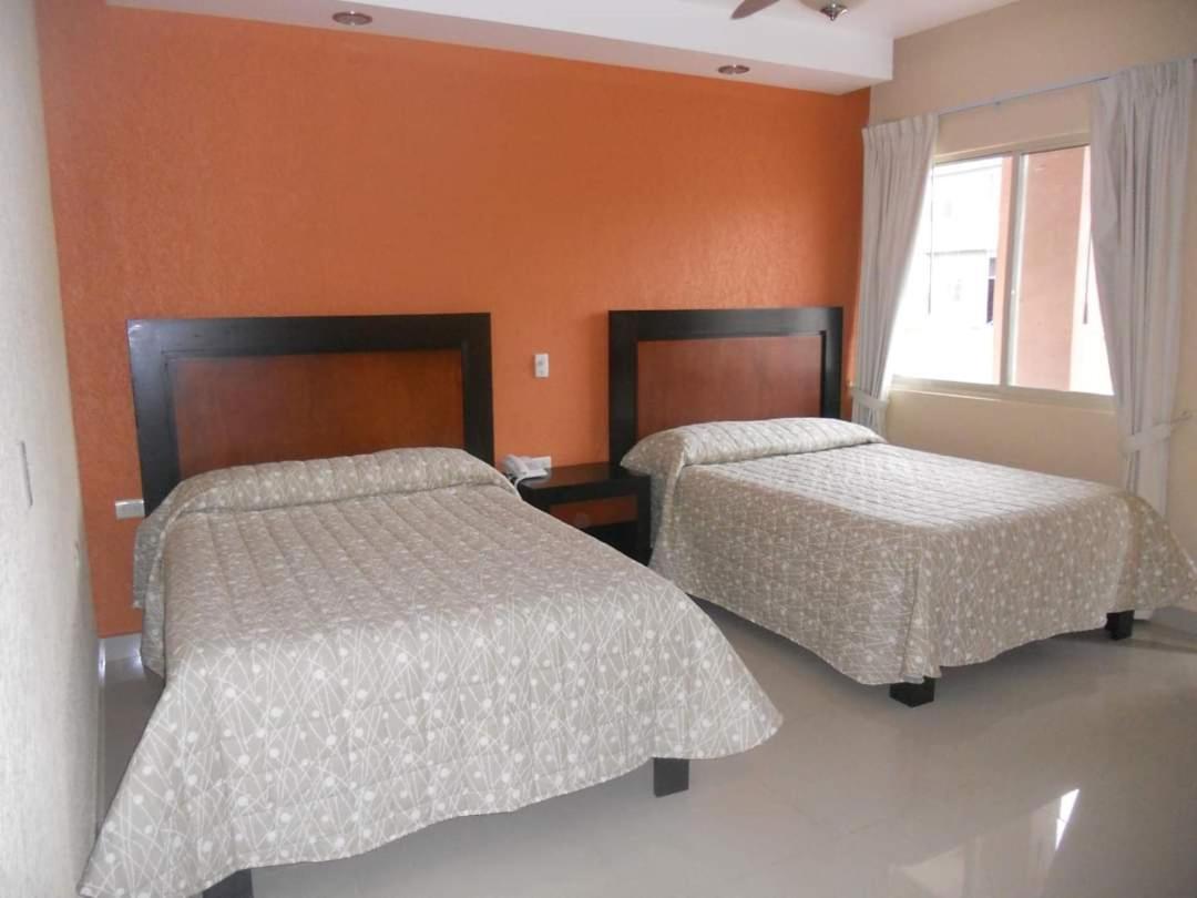 Hotel Los Vergeles Villa Hidalgo  ภายนอก รูปภาพ